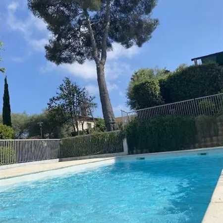 Апартаменти Des Oliviers : 4 Prs, Piscine, Parking